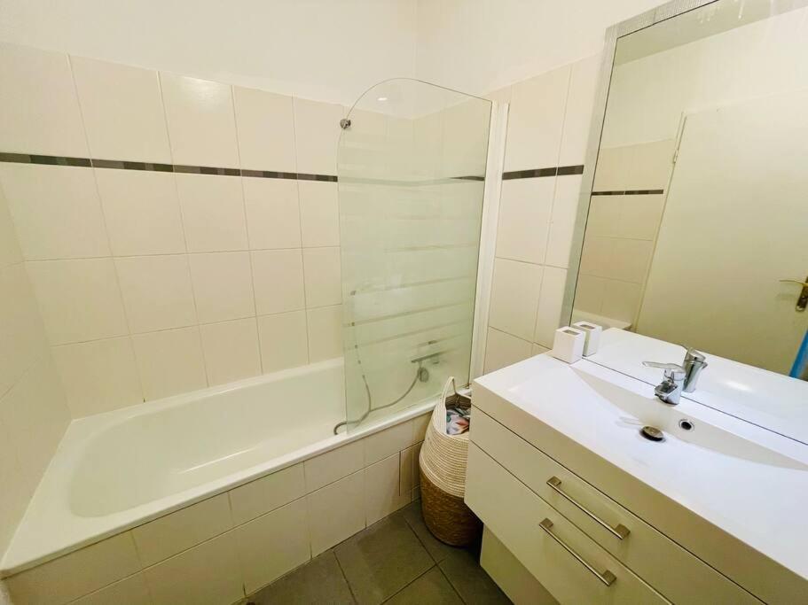 Appartement 4 Pers A 5 Min De Paris Saint-Ouen (Seine-Saint-Denis) Exterior foto